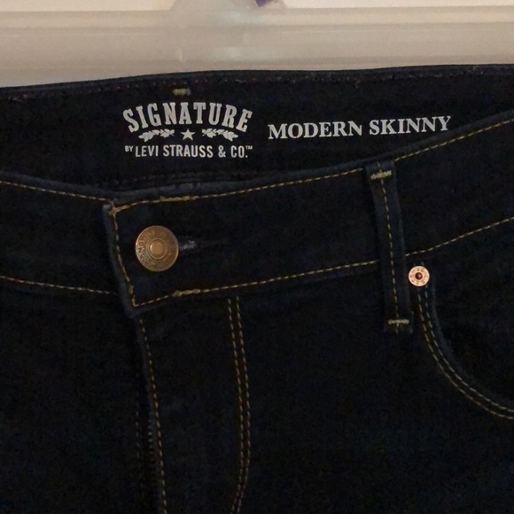 Womenswear’s Levi Strauss Skinny jean’s - Picture 2 of 5